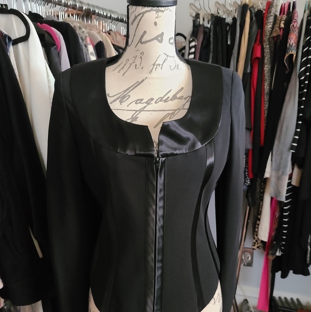 Jacket top never worn. Hp🔥🔥